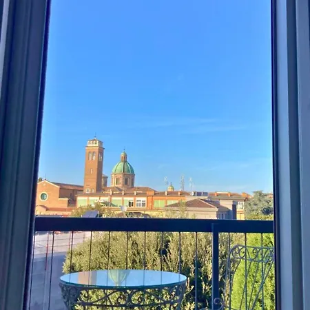 Vista Duomo Center Apartment