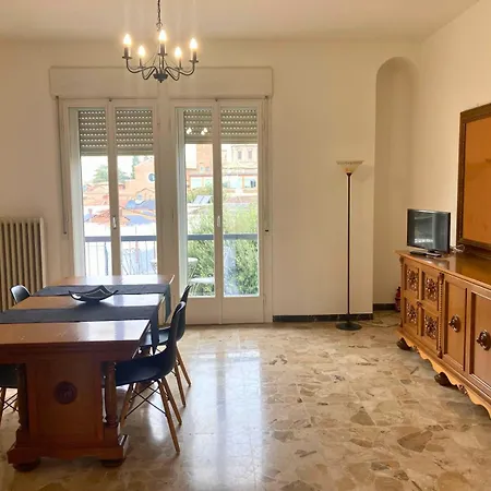 Vista Duomo Center Apartment *