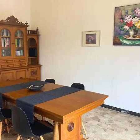 Vista Duomo Center شقة